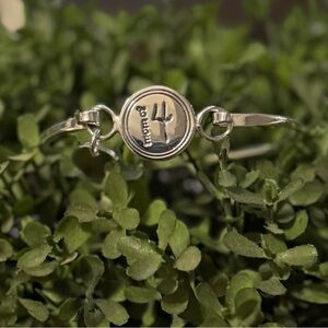 Silver Bracelet with Central Medallion “Mom of 4”